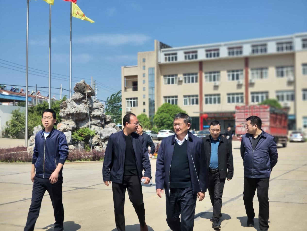 孝感市人大常委副主任李先乔一行莅临湖北suncitygroup太阳新城考察指导