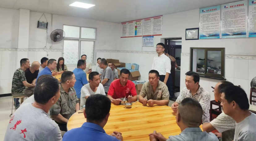 公司领导慰问湖北suncitygroup太阳新城一线生产团队